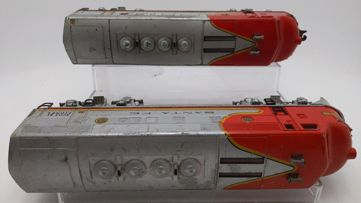 Lionel 2333 Vintage O Santa Fe F3 AA Diesel Set VG