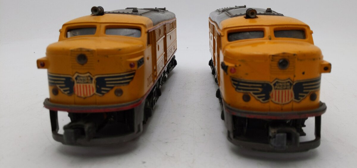 Lionel 2023 Vintage O Union Pacific Alco AA Diesel Locomotive Set EX