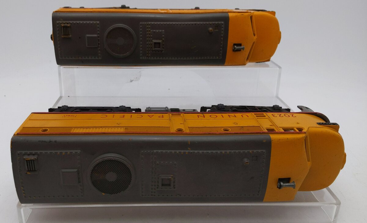 Lionel 2023 Vintage O Union Pacific Alco AA Diesel Locomotive Set EX