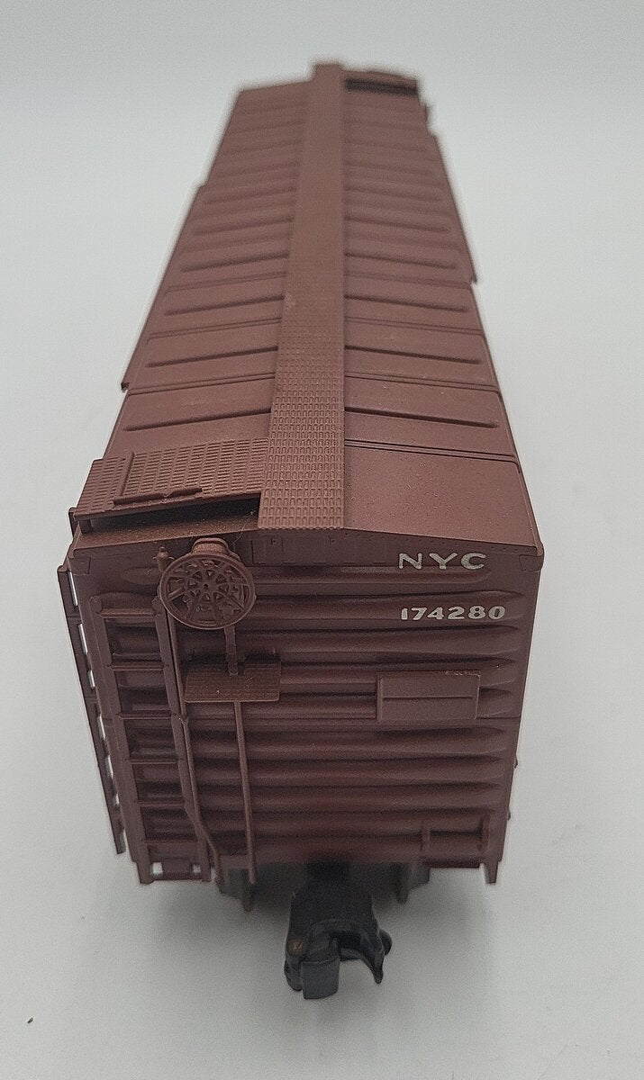 AMT O Scale New York Central Boxcar #174280 VG