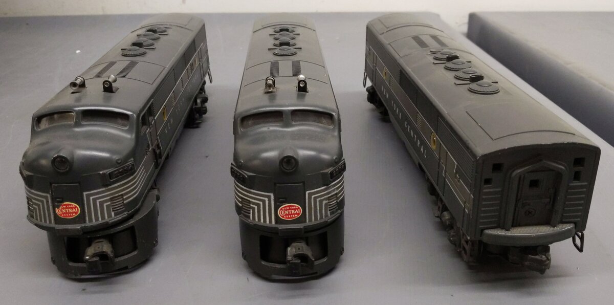 Lionel 2209W Vintage O NYC 2354 AA Triple Diesel Locomotives EX