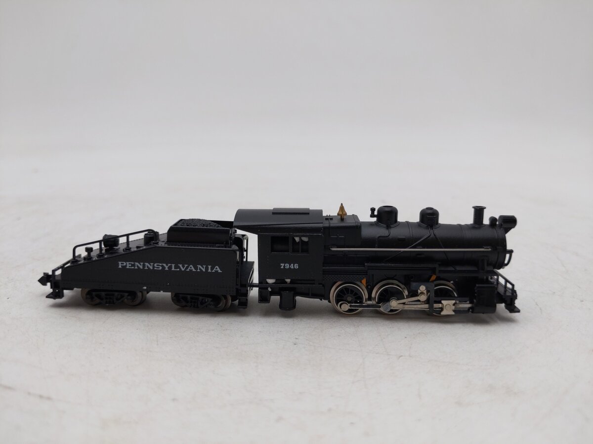 Minitrix 7946 N Scale Pennsylvania 0-6-0 Steam Locomotive & Tender EX