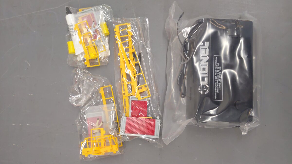 Lionel 6-12767 O Gauge Steam Clean & Wheel Grind Shop EX/Box