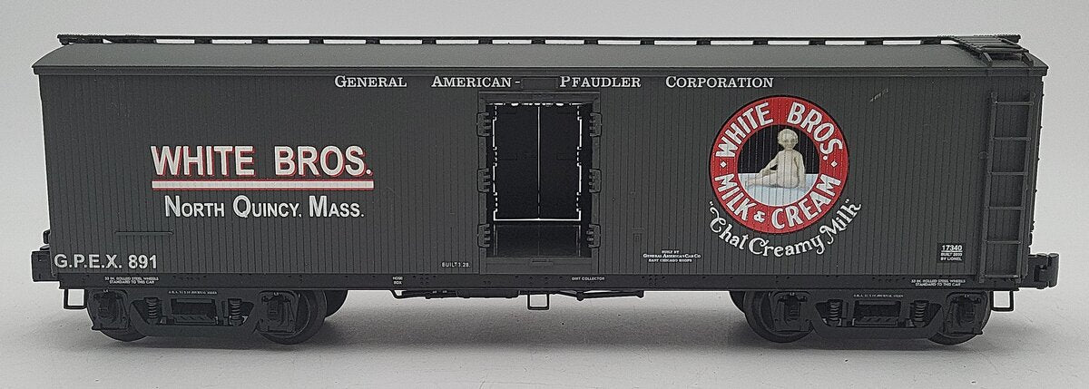 Lionel 6-17340 O Gauge White Brothers Milk Refrigerator Car #891 EX