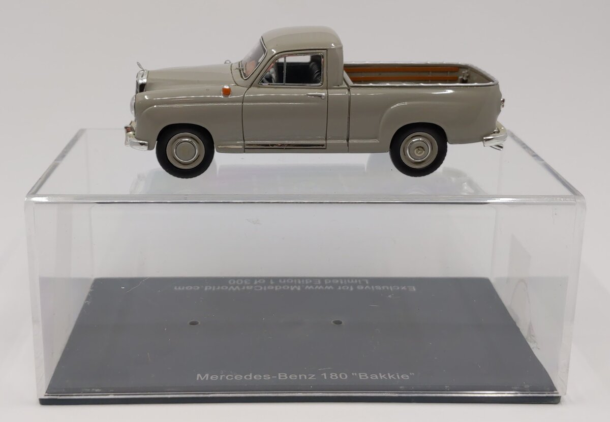1:43 Diecast Mercedes-Benz 180 "Bakkie" Truck EX