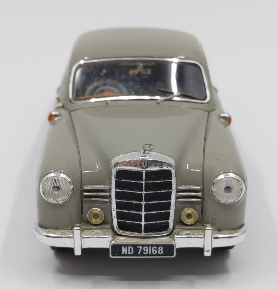 1:43 Diecast Mercedes-Benz 180 