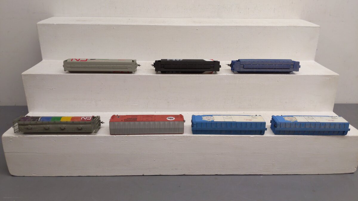 Bachmann and Others HO Assorted Freight Cars 120, 91271, 370708, 396098 [7] VG