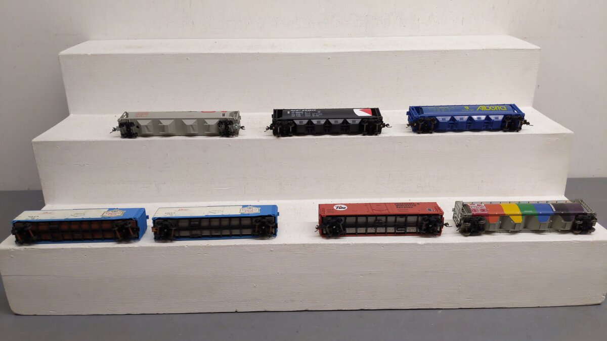 Bachmann and Others HO Assorted Freight Cars 120, 91271, 370708, 396098 [7] VG
