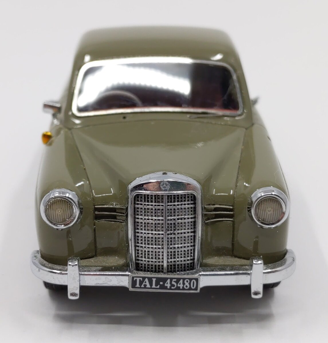 Neo Scale Models 1:43 Diecast Mercedes-Benz 180 "Bakkie" Truck VG