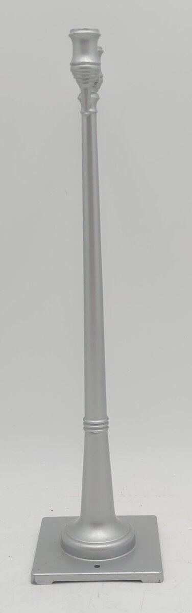 MTH 10-1108 Standard Gauge Aluminum #63 Lamp Post EX