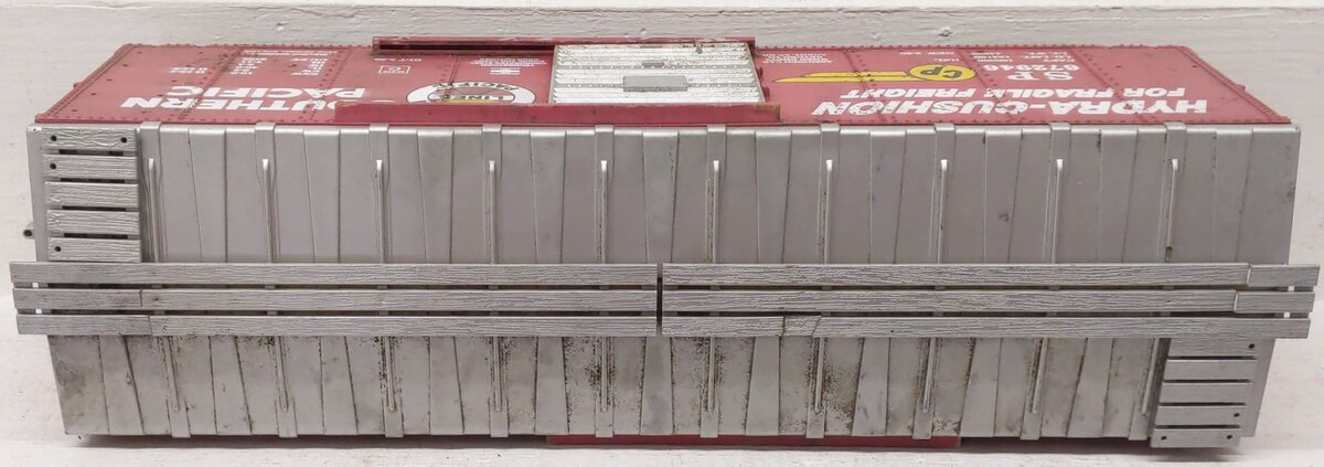USA Trains 19035 G Southern Pacific "Hydra Cushion" Boxcar #672945