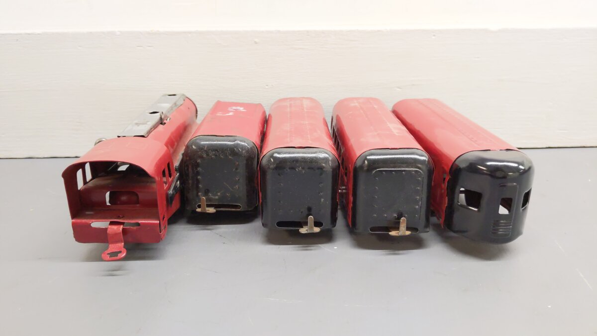 Hafner 1010 Vintage O Gauge Clockwork Steam Passenger Set