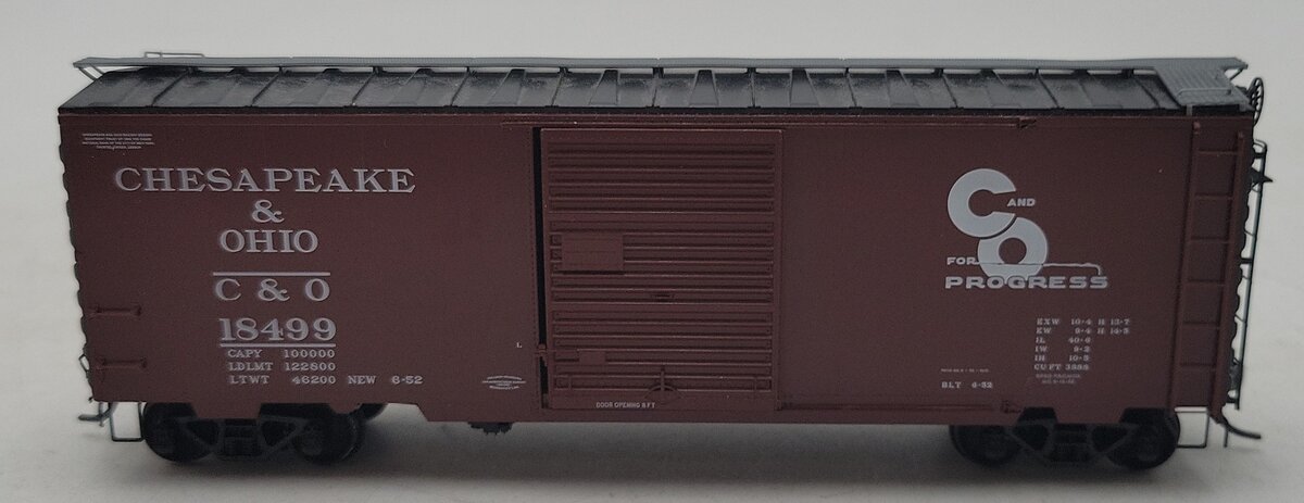Kadee 5023 HO Chesapeake & Ohio Ready to Run 40' PS-1 Boxcar with 8' Door #18499 LN