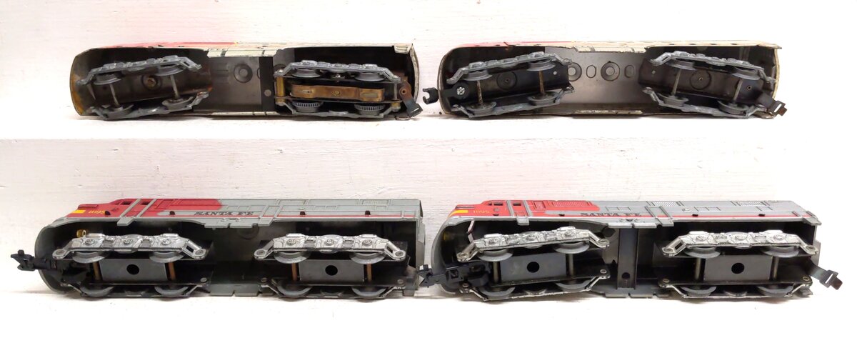 Marx Vintage O Gauge Santa Fe Powered/Unpowered A Units: 1095, 21 [4]