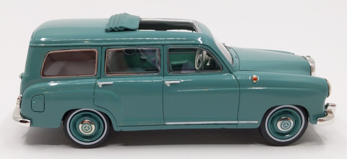 Premium X 1:43 Diecast Mercedes-Benz W115 Station Wagon VG