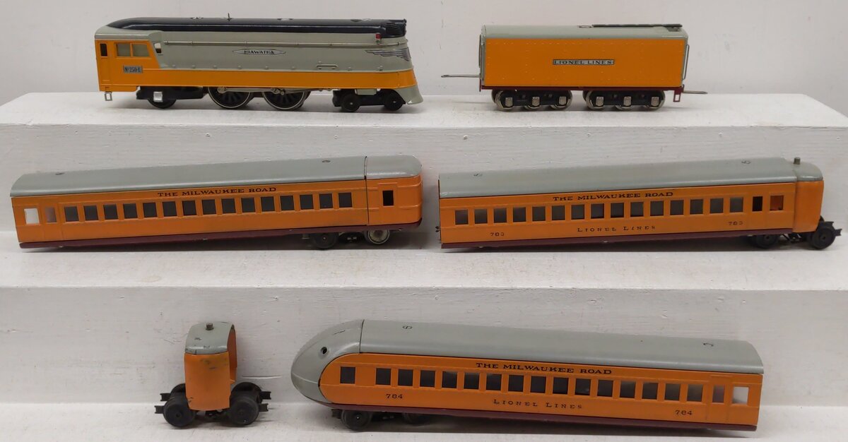 Lionel 250E Vintage O Prewar Hiawatha Passenger Set - Restored