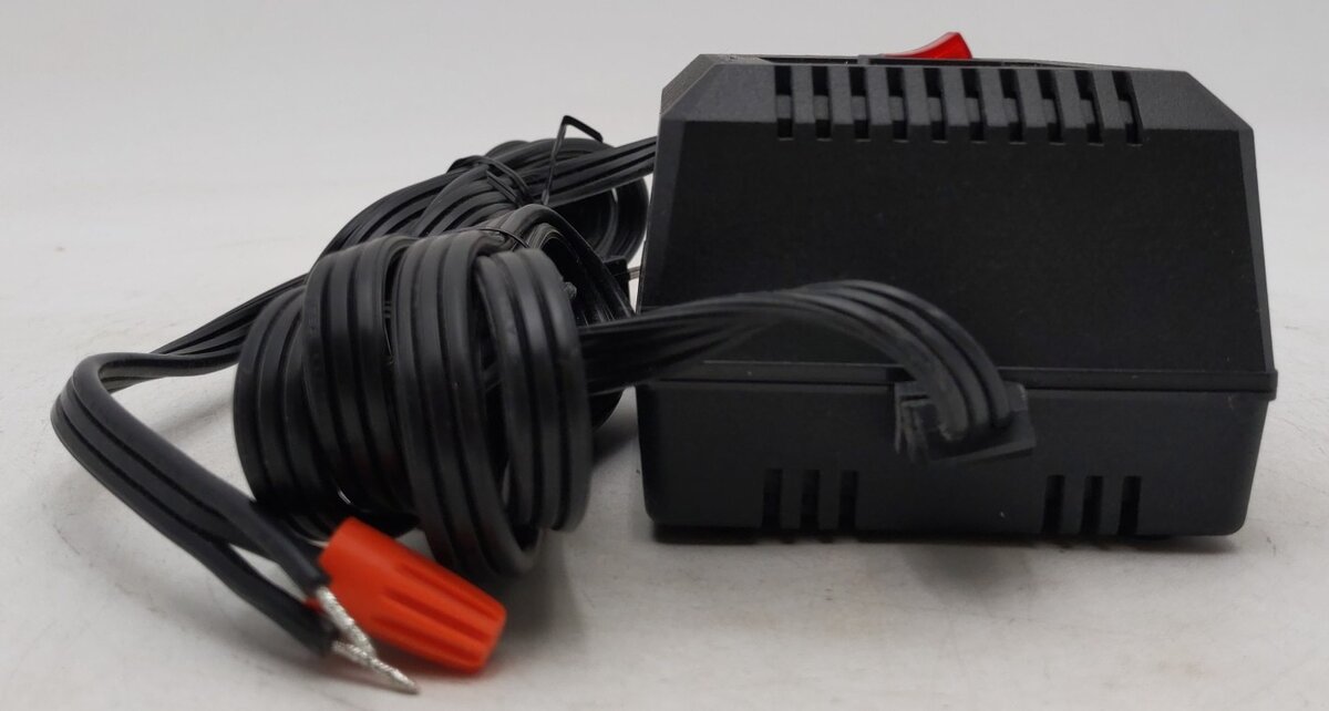 DCC Specialties MF615 HO Scale Magna Force DCC Power Supply LN/Box