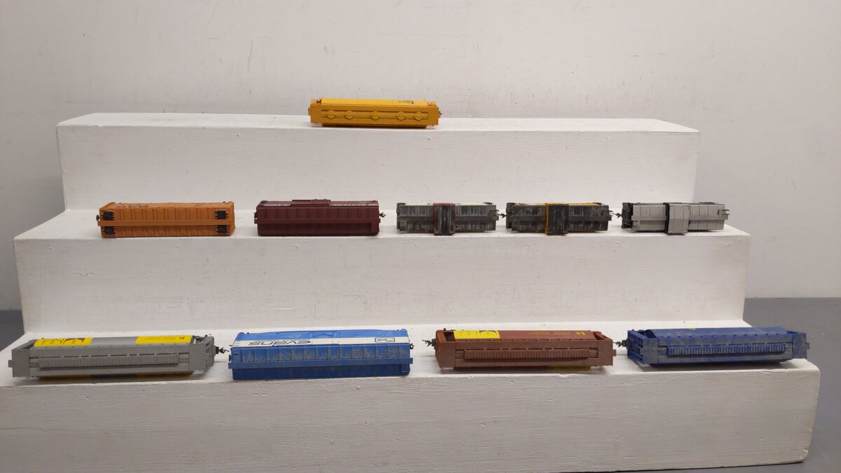 Atlas and Others HO Assorted Freight Cars 27013, 18, 434135, 3178, 128[10] EX
