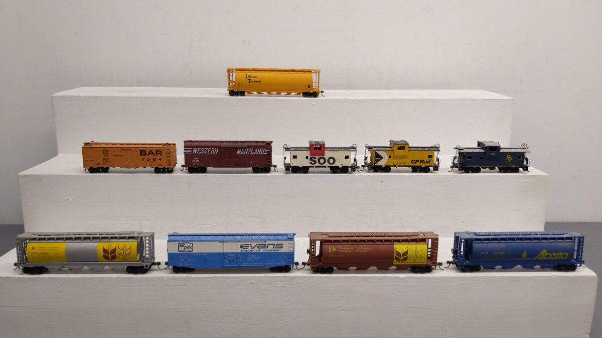 Atlas and Others HO Assorted Freight Cars 27013, 18, 434135, 3178, 128[10] EX