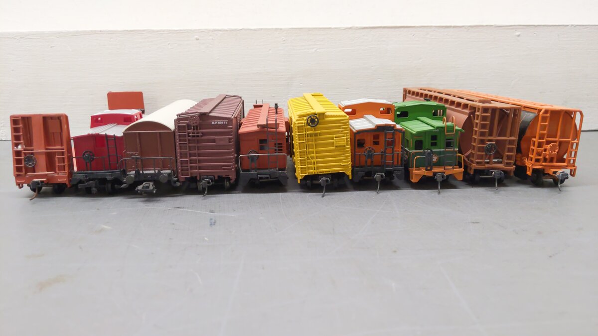 Marklin and Others HO Assorted Freight Cars [10] EX