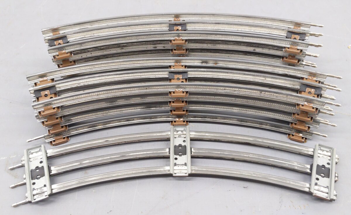 Lionel Assorted O27 Gauge Straight/Curved Tubular Tracks w/ Bumpers [34] EX
