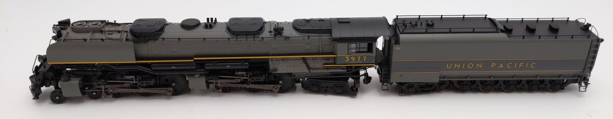 Broadway Limited 4984 HO Union Pacific Challenger 4-6-6-4 Steam Locomotive #3977 NIB
