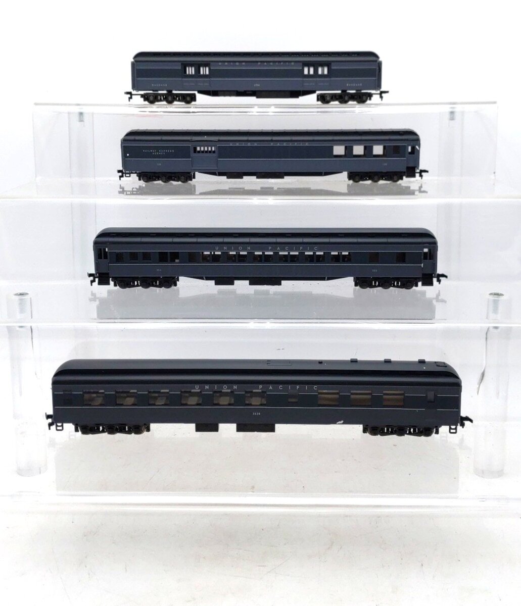 Rivarossi 6922 HO Scale 1920's Union Pacific Gray 4-Car Passenger Set (Set A) LN/Box