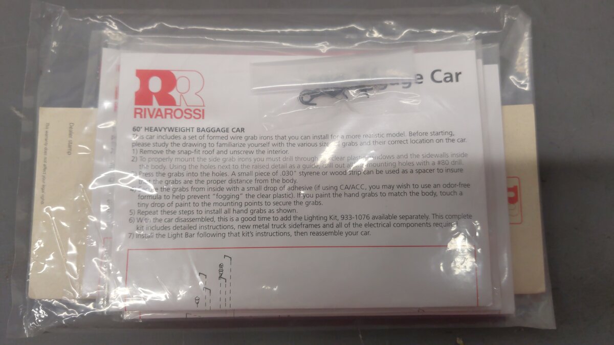 Rivarossi RT600232 HO Scale Union Pacific 60` HWT Passenger Car (Set of 4) LN/Box