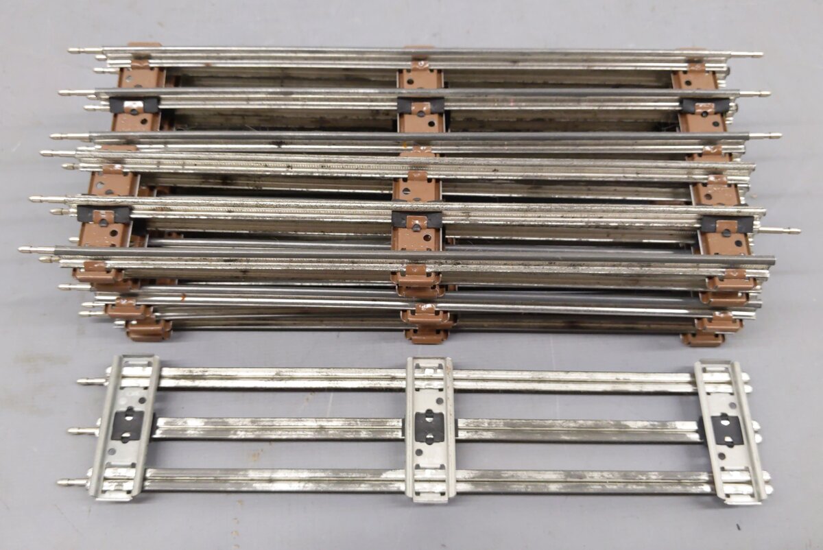 Lionel Assorted O27 Gauge Straight/Curved Tubular Tracks w/ Crossovers [35] EX