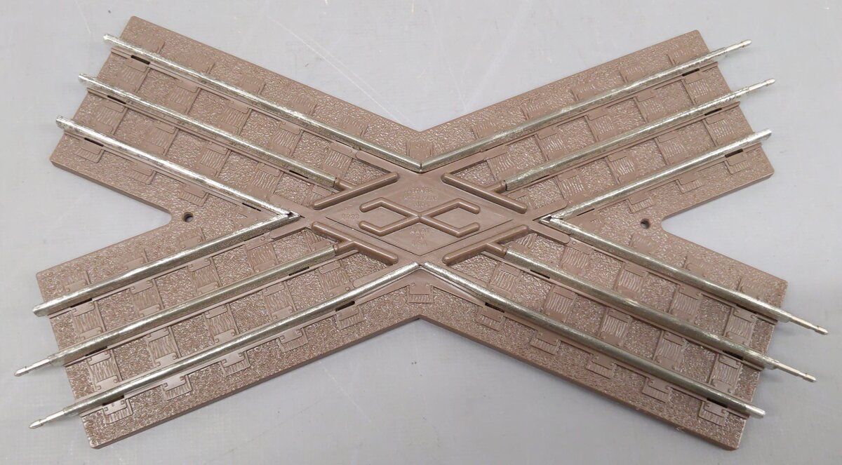 Lionel Assorted O27 Gauge Straight/Curved Tubular Tracks w/ Crossovers [35] EX