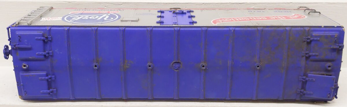 Aristo-Craft 46231 York Peppermint Patties Reefer Car - Metal Wheels