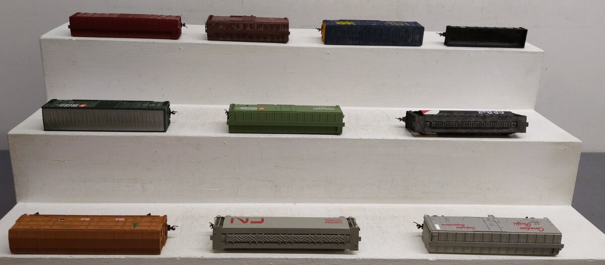 HO Scale Assorted Freight Cars [10] VG