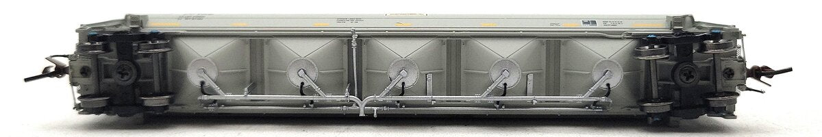 BLMA Models 19017 N CEFX 5660 Covered Hopper #77186 LN/Box