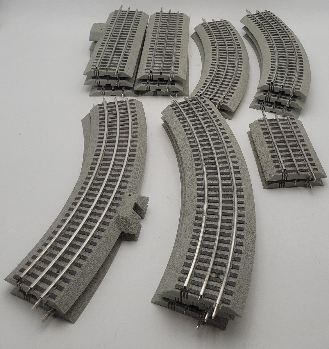 Lionel Assorted Straight and Curved Tracks [18] EX