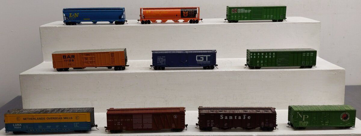 Accurail & Other Assorted HO Scale Freight Cars [10] EX