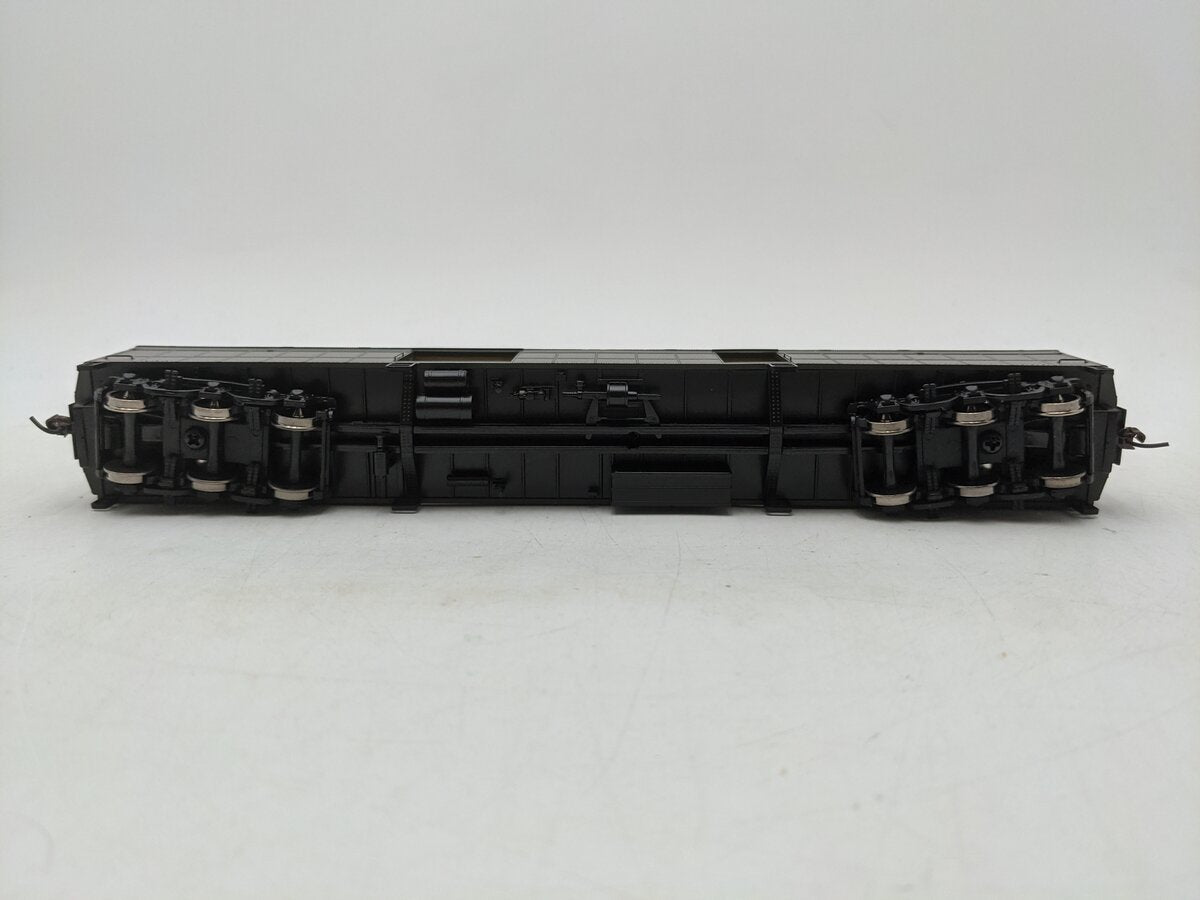 Walthers 932-10500 Undecorated ACF 70' Heavyweight Baggage Car EX