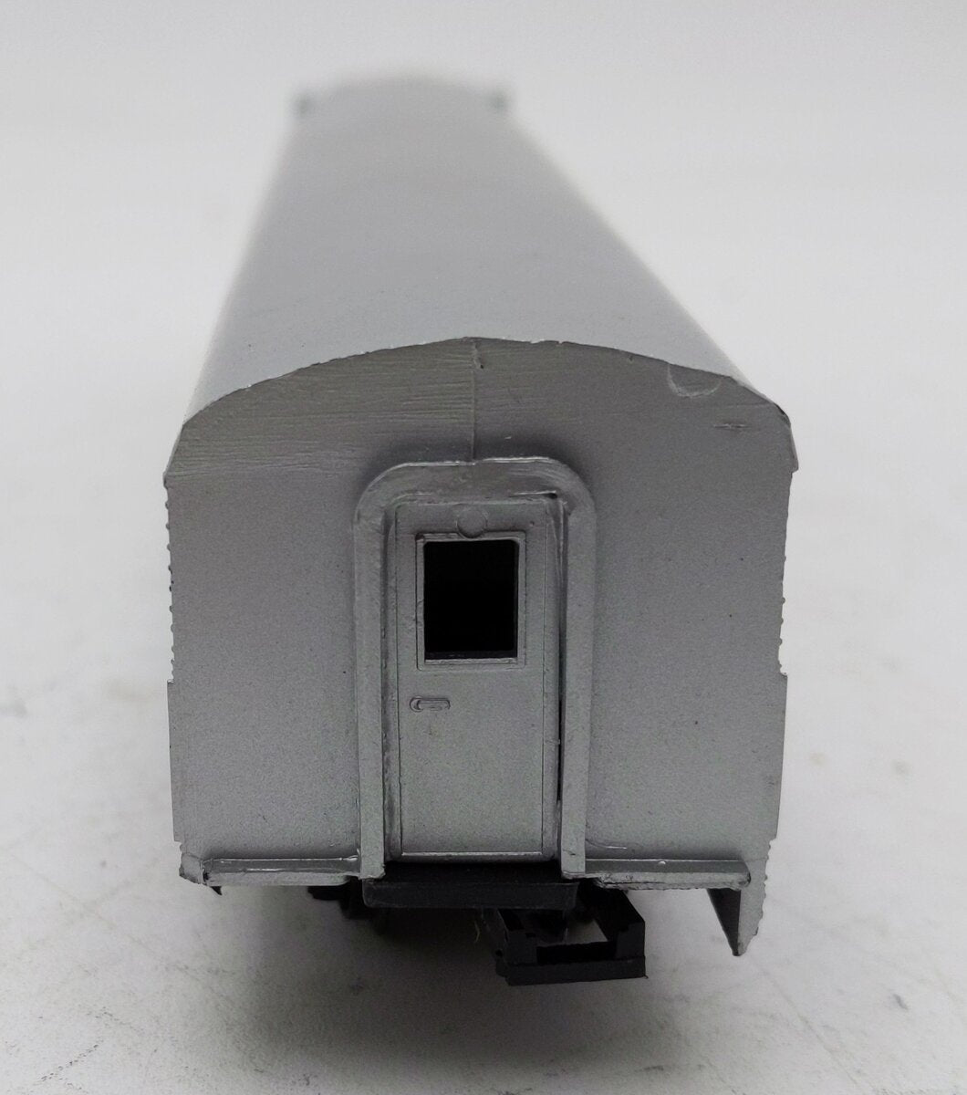 Life Like 8079 HO Scale Amtrak Coach Car #9451 EX/Box