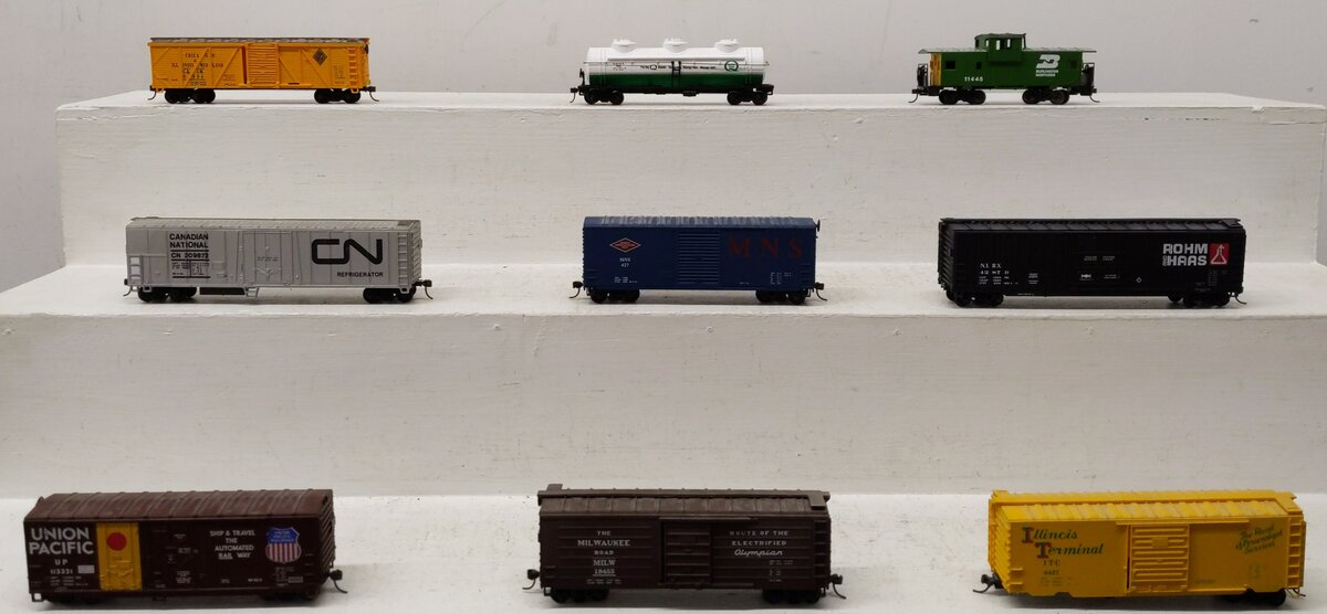 Life Like & Other Assorted HO Scale Freight Cars [9] EX