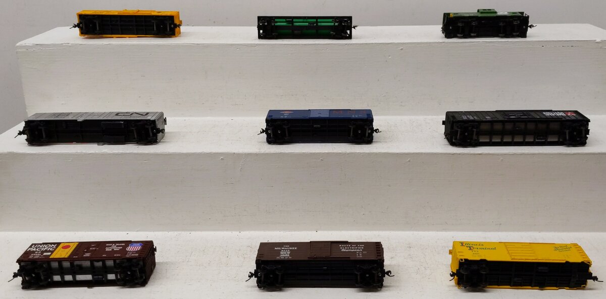 Life Like & Other Assorted HO Scale Freight Cars [9] EX