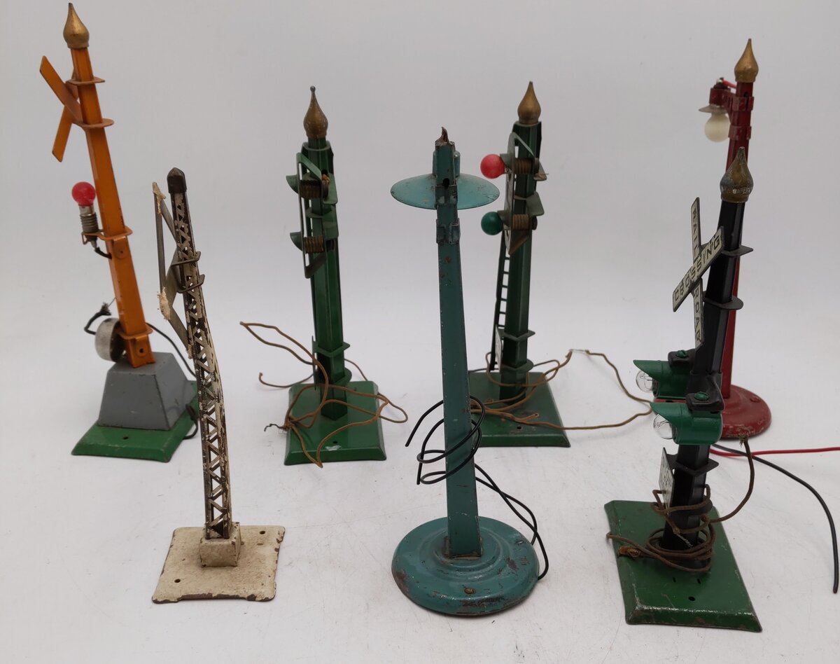 American Flyer Prewar O/Std. Assorted Lights & Signals: 2118, 2109, 2116 [7]