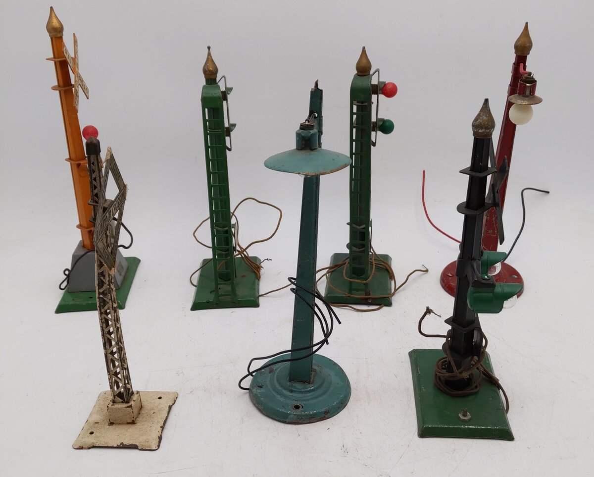 American Flyer Prewar O/Std. Assorted Lights & Signals: 2118, 2109, 2116 [7]