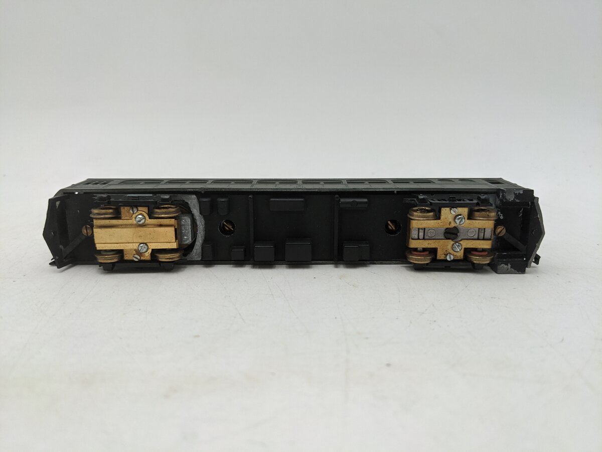 HO Unlettered Electric Locomotive VG