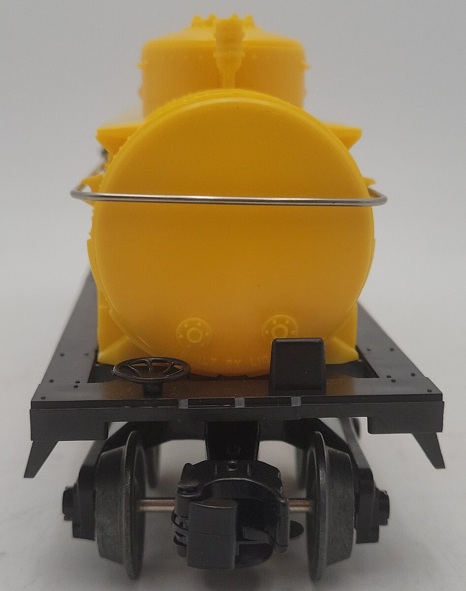 Lionel 6-16123 O Gauge Union Pacific Triple Dome Tank Car EX