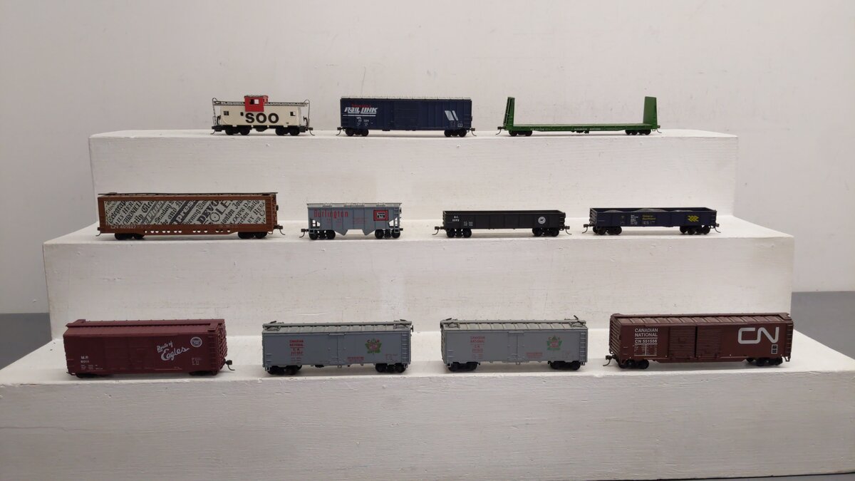 Athearn and Others HO Scale Assorted Freight Cars [11] EX