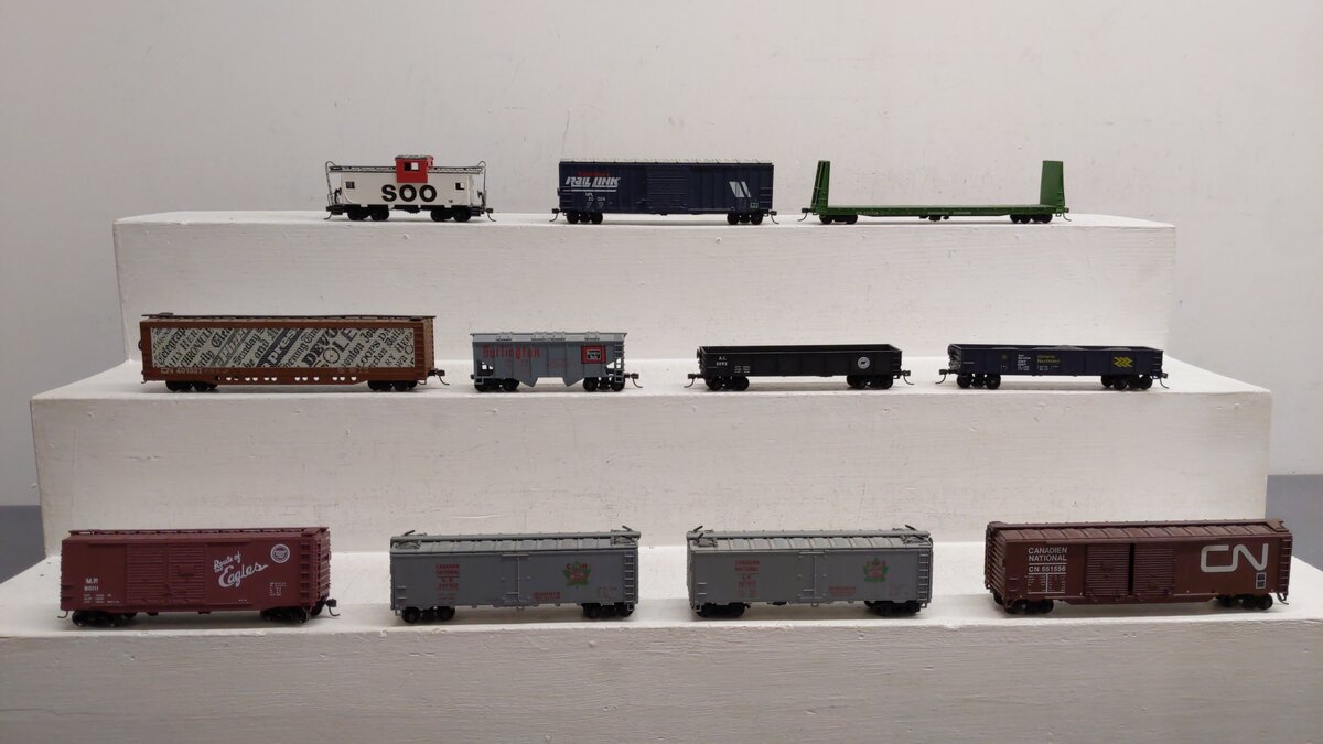 Athearn and Others HO Scale Assorted Freight Cars [11] EX