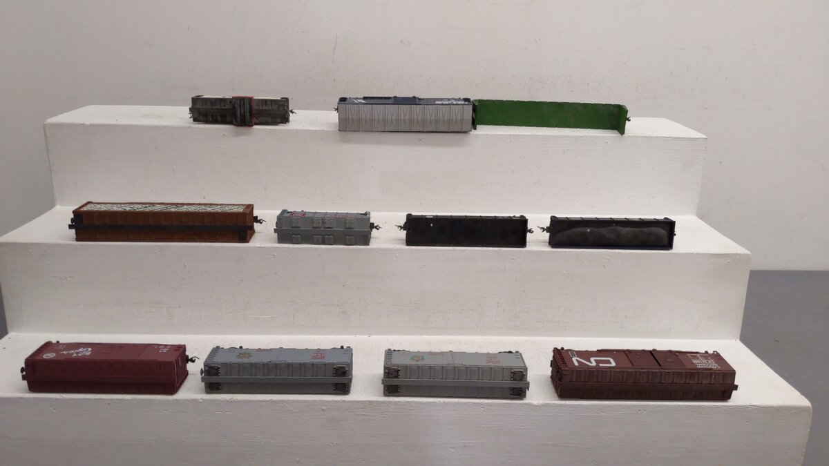Athearn and Others HO Scale Assorted Freight Cars [11] EX