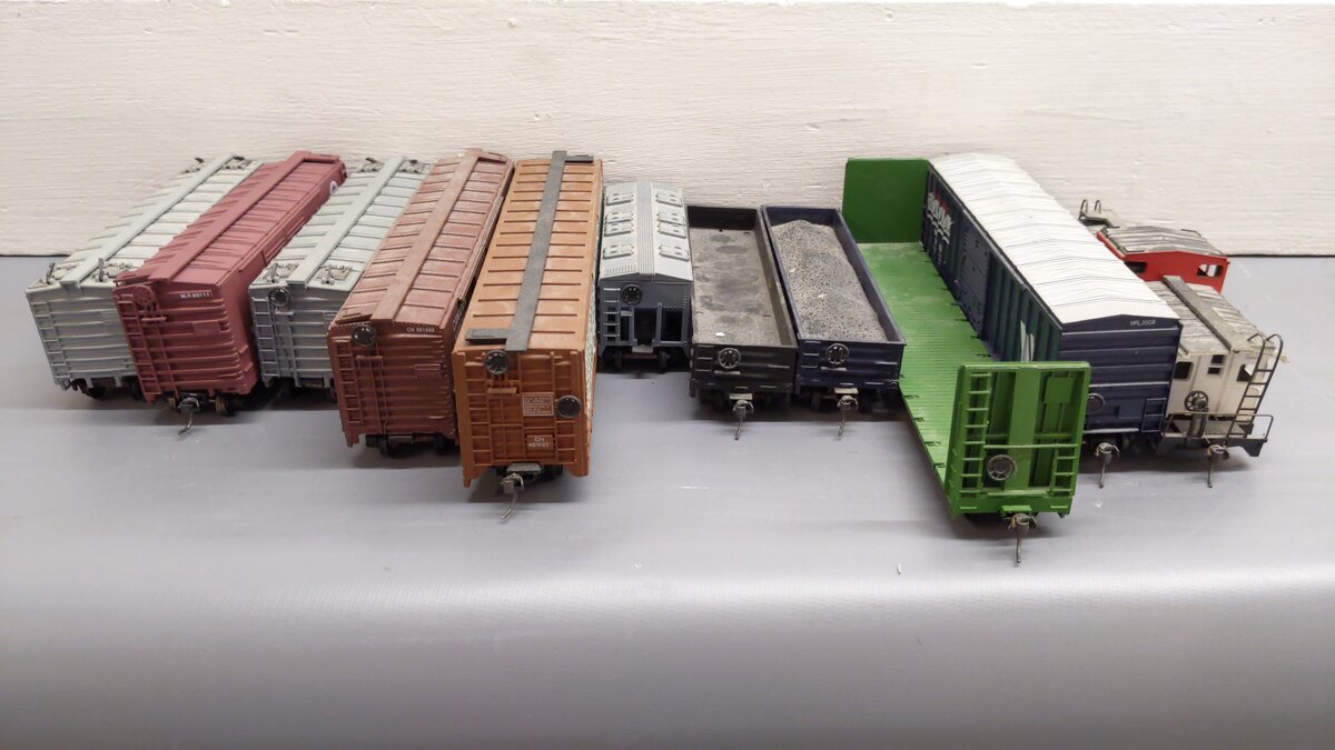 Athearn and Others HO Scale Assorted Freight Cars [11] EX