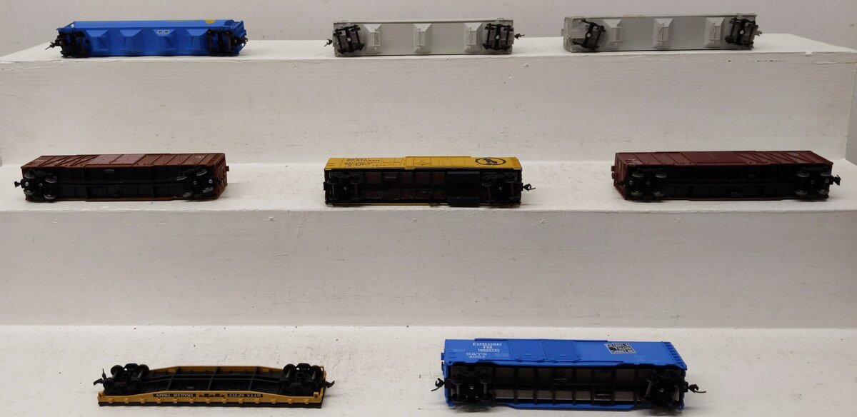 Accurail & Other Assorted HO Scale Freight Cars [8] EX