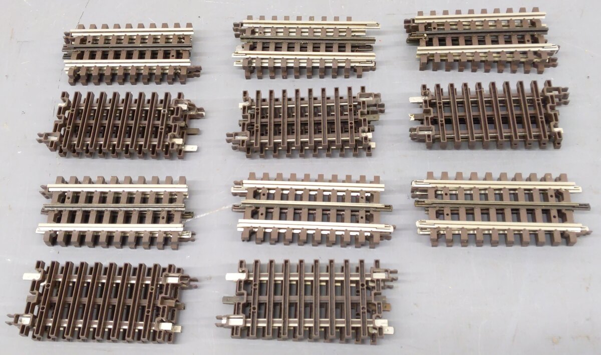 Atlas 6051 O Nickel Silver 4-1/2" Straight Track with Brown Ties (22) VG