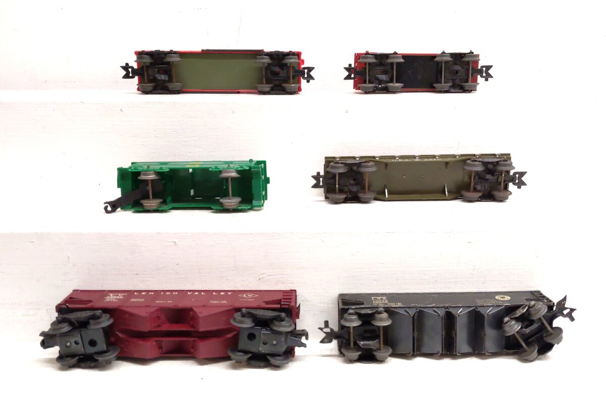 Marx & Lionel Postwar O Assorted Freight Cars: 13079, 2246, 643, 18326 [6]